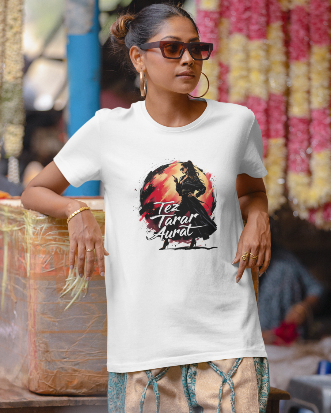 Tez Tarar Aurat Women's T-Shirt